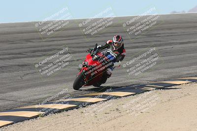 media/Oct-13-2025-Moto Forza (Mon) [[a66d839500]]/3-B Group/Session 2 (Bowl)/